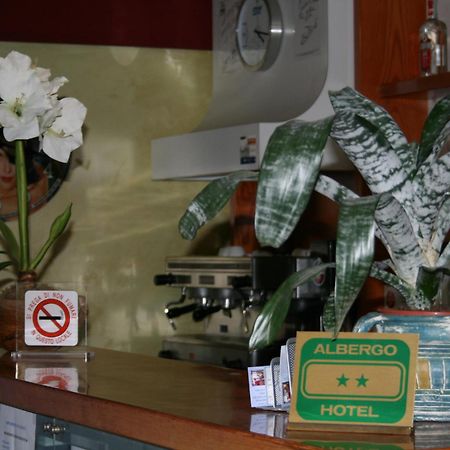 Hotel Maria Luisago Eksteriør bilde